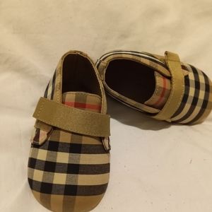 Burberry authentic baby shoes